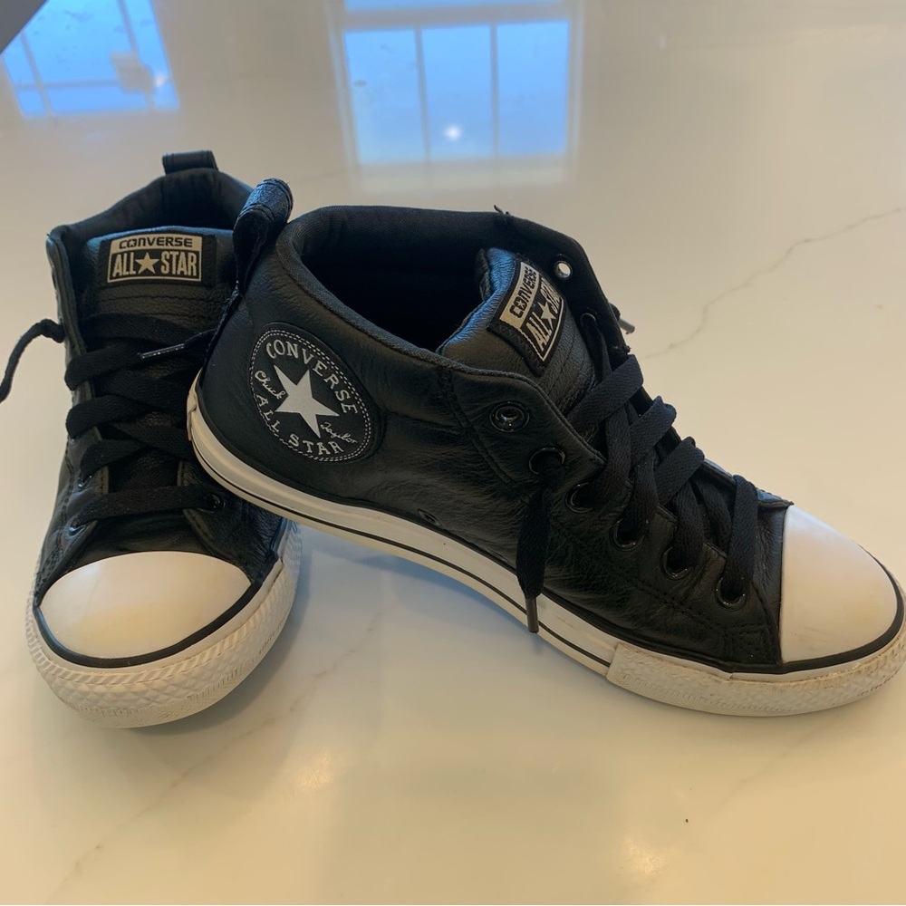 Converse CTAS Black and White Leather Mid Top Sneakers Junior(kids) 5648581C EUC